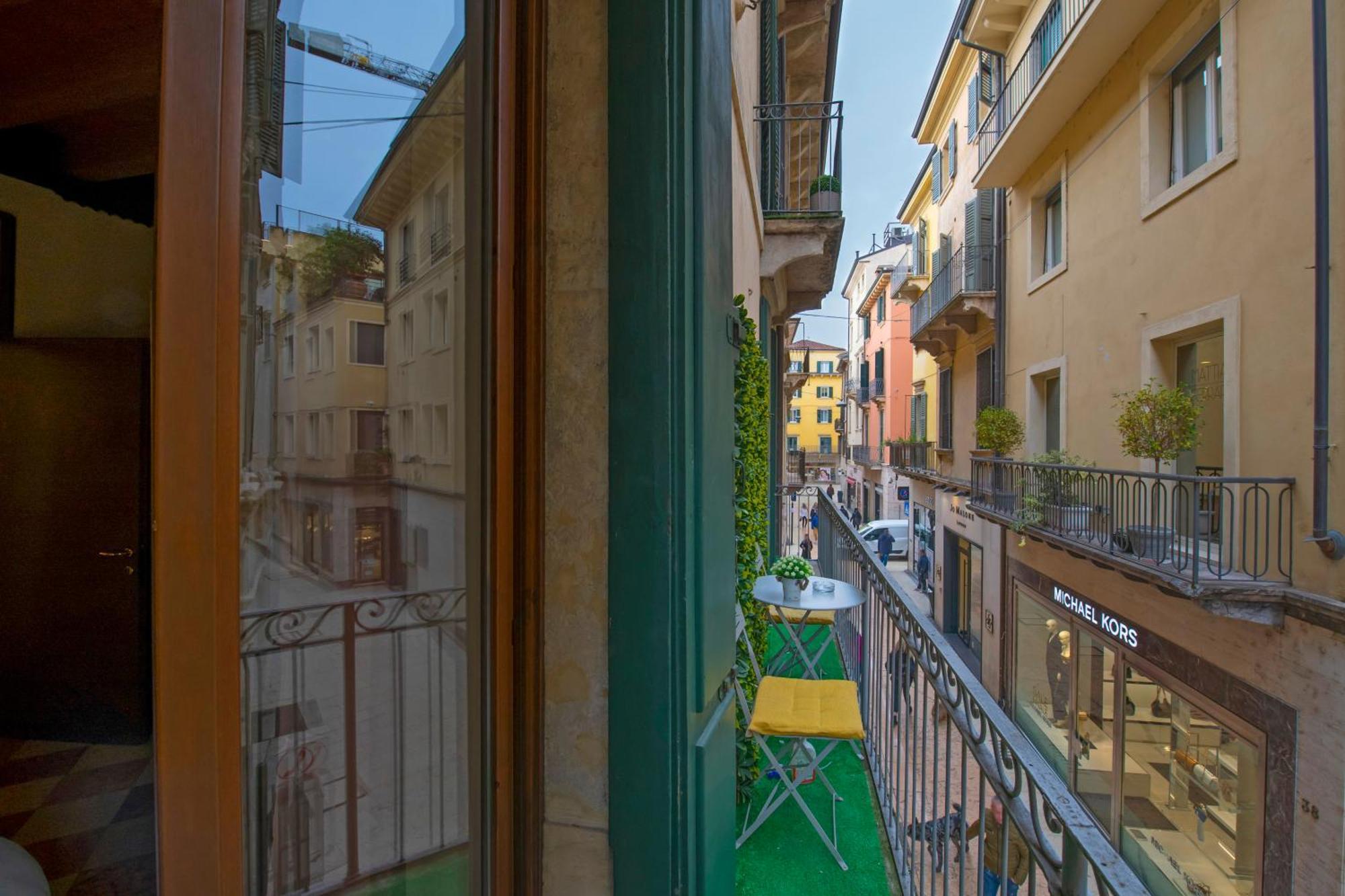 Palace Home Mazzini Verona Center 1 Exterior photo