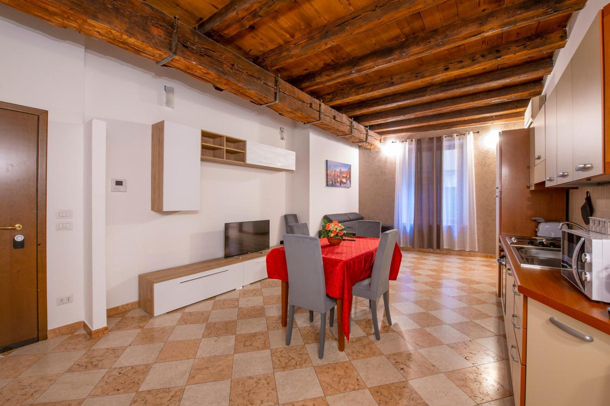Palace Home Mazzini Verona Center 1 Exterior photo
