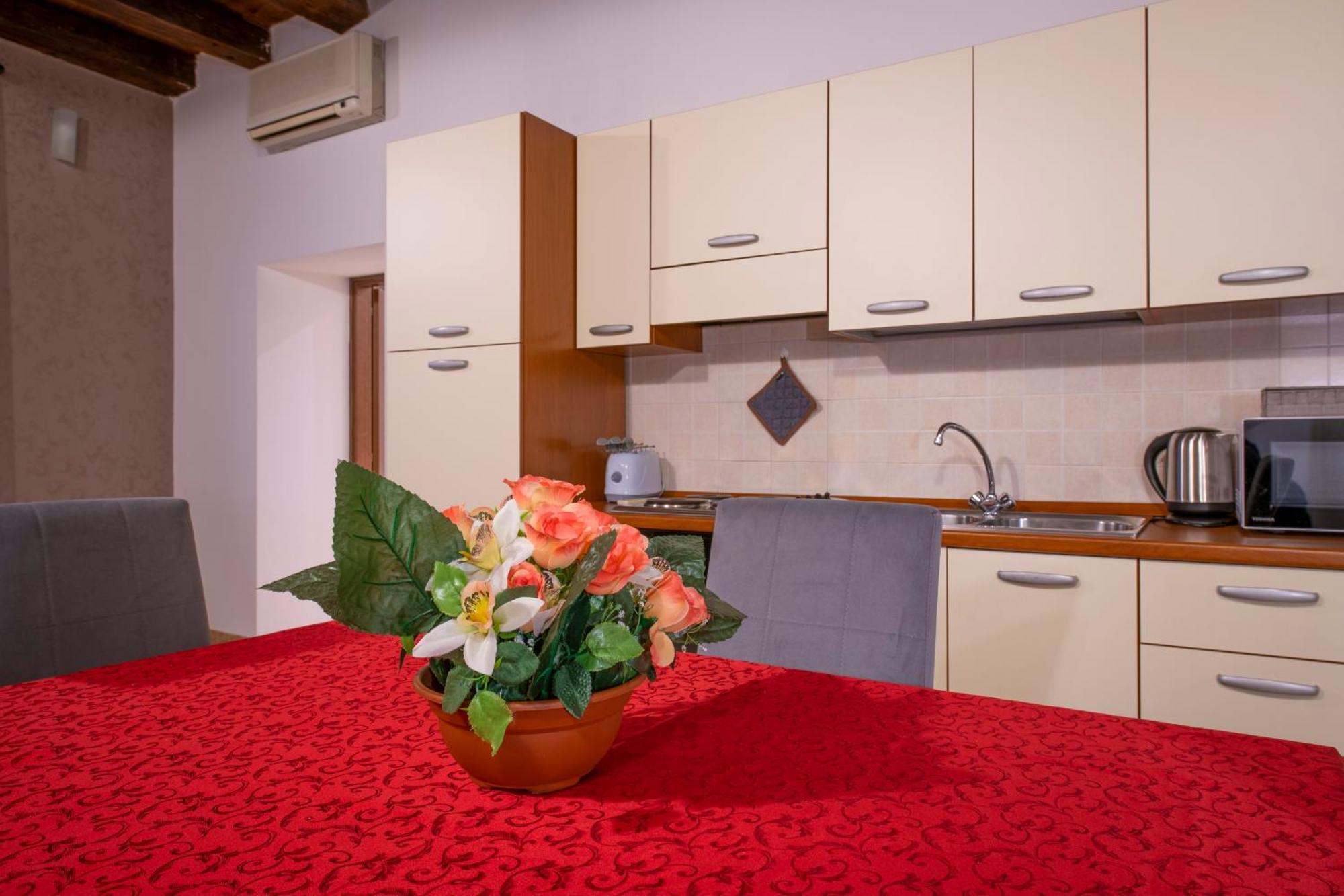 Palace Home Mazzini Verona Center 1 Exterior photo